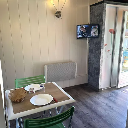 Maison De Vacances Avec Piscine Chauffee, Proche Mer A - Fr-1-224a-69 Holiday home *
