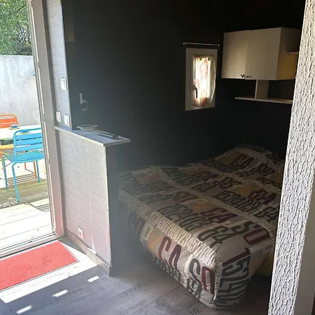 Maison De Vacances Avec Piscine Chauffee, Proche Mer A - Fr-1-224a-69 Holiday home