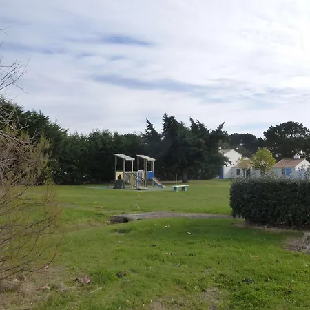 Maison De Vacances Avec Piscine Chauffee, Proche Mer A - Fr-1-224a-69 * Bretignolles-sur-Mer